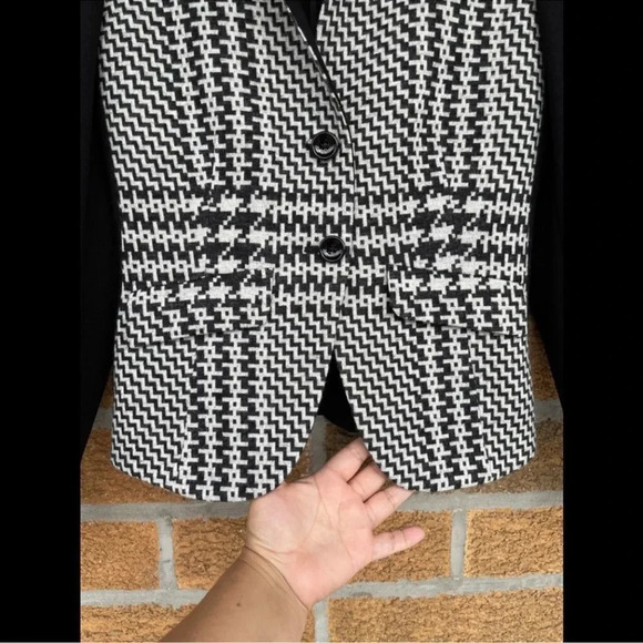 Les Copains Women's 2 Button Plaid Tartan
Wool Blend Blazer XS - Picture 6 of 11